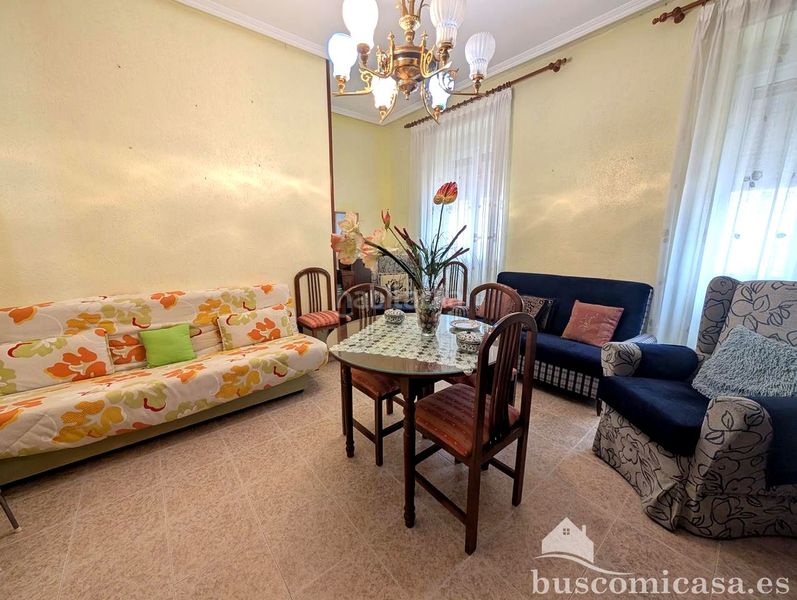 Foto d4079d3a-7ace-453a-82c6-d25b42a3fe70. Casa a Centro ciudad Linares