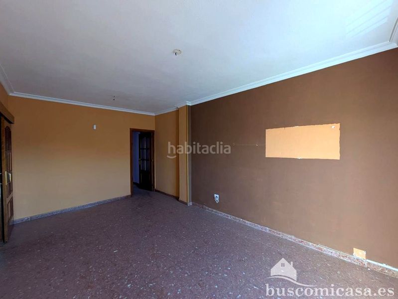 Foto 7f9c3ca7-e7e5-4017-90d9-f2faa593d3b9. Pis amb aparcament a Carolina (La)