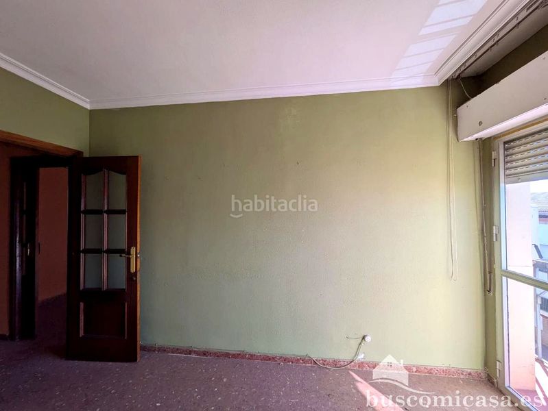 Foto a9119b84-b8b4-4bed-8a20-0b742a53312d. Pis amb aparcament a Carolina (La)