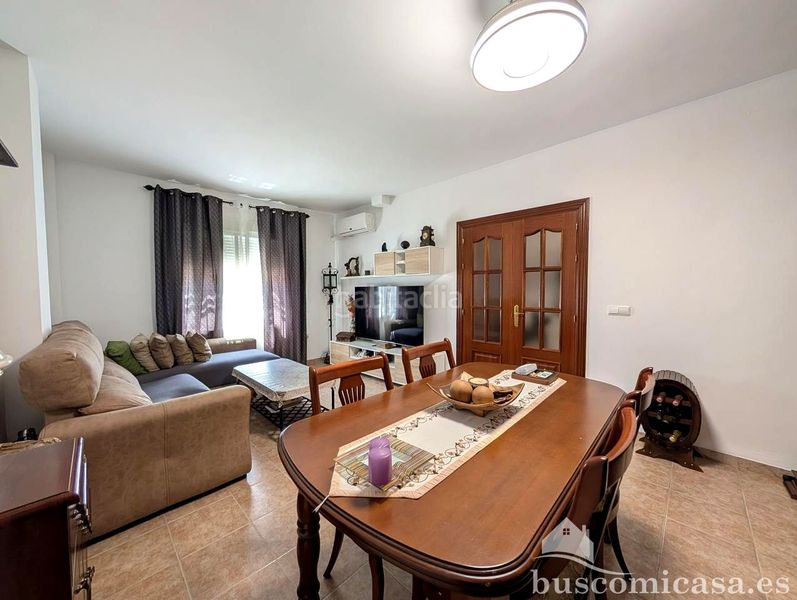 Foto 4f6166c7-a5d3-4c18-9c35-4728fe636877. Casa amb aparcament a Guarromán