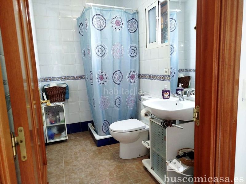Foto 8a2f9008-c427-4ba9-8d94-32e323571ef7. Casa amb aparcament a Guarromán