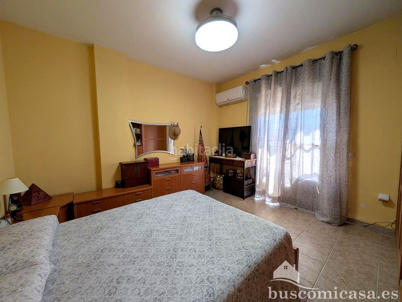 Foto a3c8b3b4-a706-476b-b00d-04789739626b. Casa amb aparcament a Guarromán