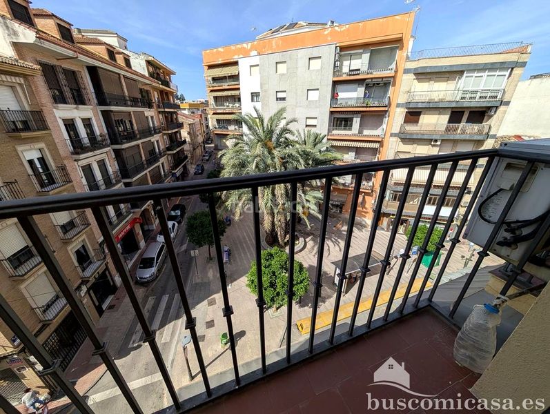 Foto c001f2cb-8ec9-4649-8aa9-2e6c64a8d193. Pis a Centro ciudad Linares