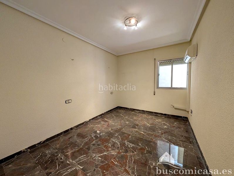 Foto 08d87952-8de4-4944-9344-495cc3d43f90. Pis a Centro ciudad Linares
