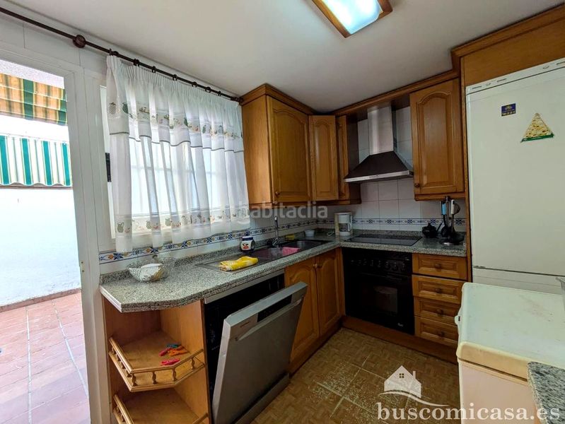 Foto 08a3b184-c7ff-4462-b4a2-545d07f59d4f. Casa amb aparcament a Zona Hospital Linares