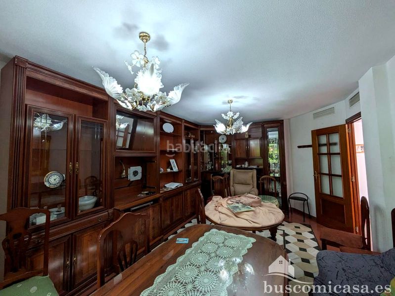 Foto 273a6d9d-2f63-4453-891e-357213be2b2b. Casa amb aparcament a Zona Hospital Linares