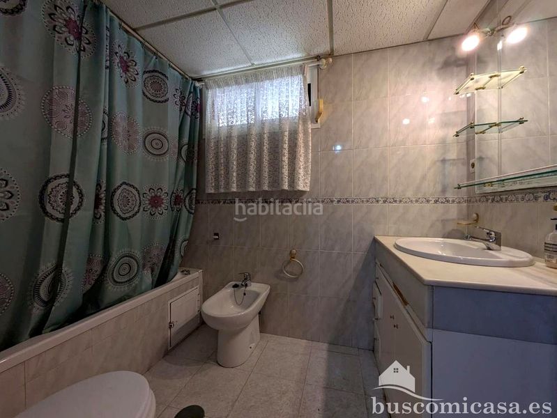 Foto 3b89ed4f-5379-4f12-bbb3-c568adae4273. Casa amb aparcament a Zona Hospital Linares