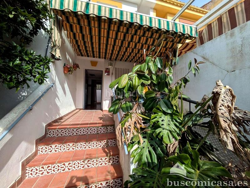 Foto 3f075f1e-7c89-4a59-a16f-583ce50a399d. Casa amb aparcament a Zona Hospital Linares