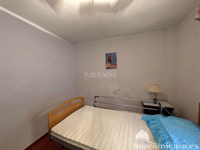 Foto 54451193-0a17-4b92-92a3-e7fbcbcbc8b3. Casa amb aparcament a Zona Hospital Linares