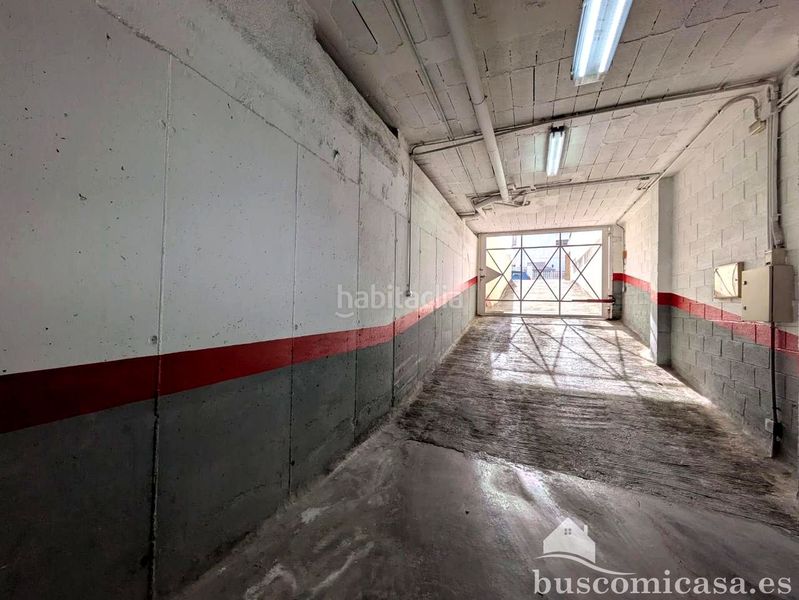 Foto 7eccb867-667b-4763-b026-d883d46cb93e. Casa amb aparcament a Zona Hospital Linares