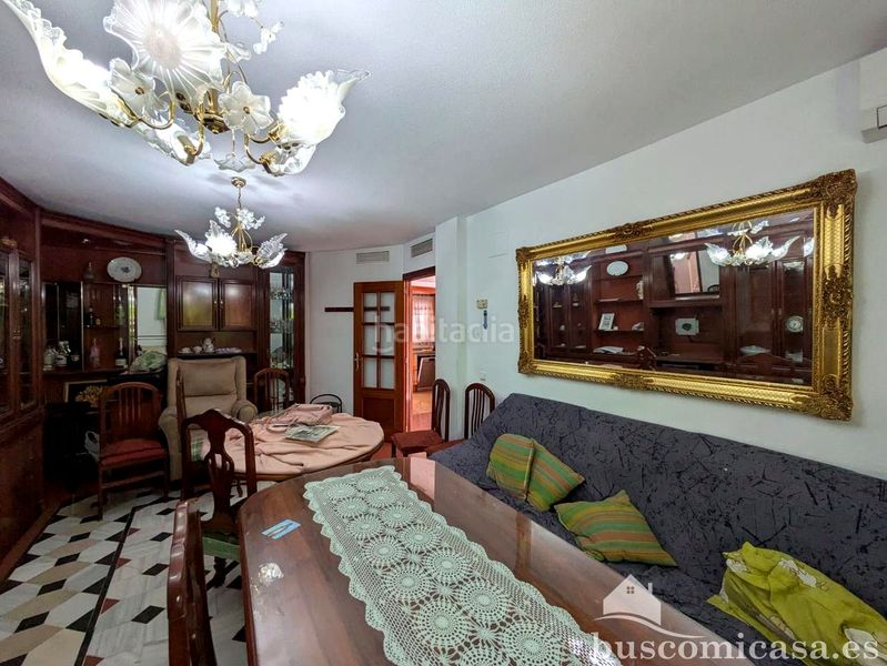 Foto 8daeeaff-1da9-4e87-be10-a411640b184b. Casa amb aparcament a Zona Hospital Linares