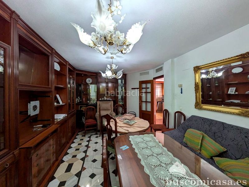 Foto 94899ce4-6757-4037-a301-b922b60c2f7a. Casa amb aparcament a Zona Hospital Linares