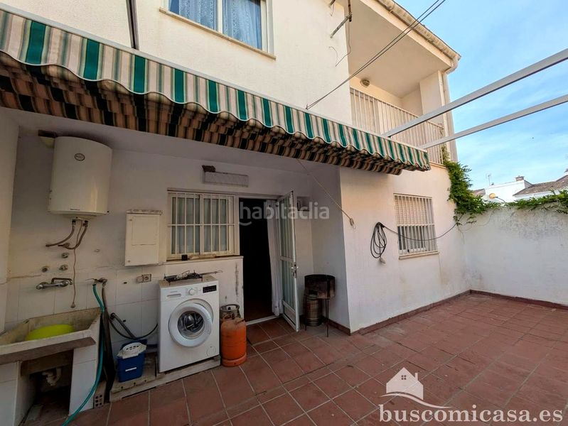 Foto ace32873-0cb9-4adf-ae7c-4f00f7a2360e. Casa amb aparcament a Zona Hospital Linares
