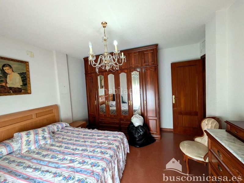 Foto cc1a2265-7279-4613-93c9-e74be36edfc7. Casa amb aparcament a Zona Hospital Linares