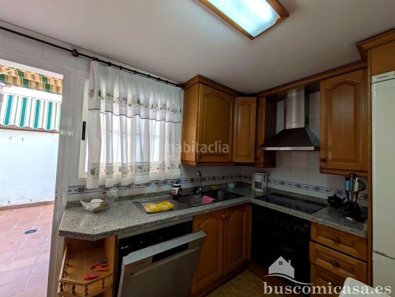 Foto d837d09e-ebb9-45e2-9c89-8d0573d89b65. Casa amb aparcament a Zona Hospital Linares