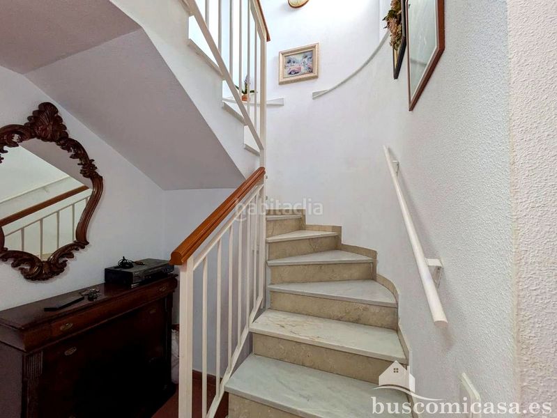 Foto da1df0b2-f66b-472c-9680-53a6f4148f6e. Casa amb aparcament a Zona Hospital Linares