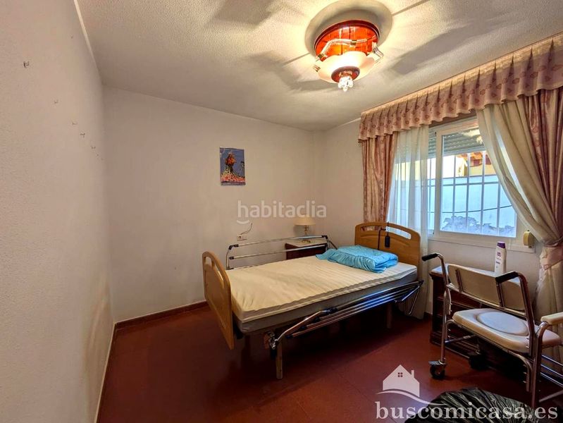 Foto e2068ed3-b84d-46e5-8ef6-51909231bac3. Casa amb aparcament a Zona Hospital Linares