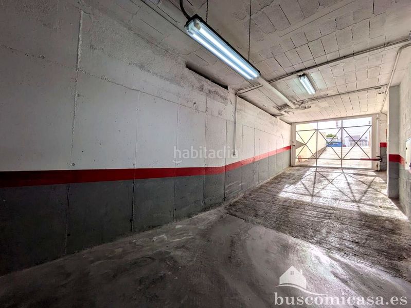Foto ee8a4369-6099-41c9-9501-3a41620b6486. Casa amb aparcament a Zona Hospital Linares