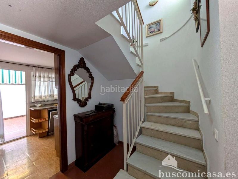 Foto f7d68527-25f5-44a6-800a-c85fea7251f4. Casa amb aparcament a Zona Hospital Linares