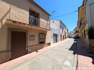 Casa  Alta. Vivienda procedente de banco, mengibar.