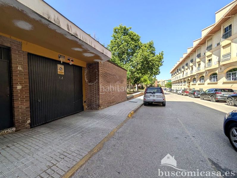 Foto 3ff2ddc6-9bf0-4b6e-b0dc-191a27c83f40. Aparcament cotxe a Zona Hospital Linares