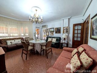 Piso  De andalucía. Piso en avenida andalucía con garaje incluido.