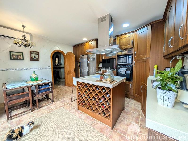 Foto 7b17a398-5a71-4c1b-93f4-69acb333a62a. Casa amb calefacció aparcament a Centro ciudad Linares