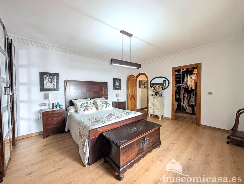 Foto e4b2d1ca-be63-4b21-b23e-9f6ad3e3243c. Casa amb calefacció aparcament a Centro ciudad Linares