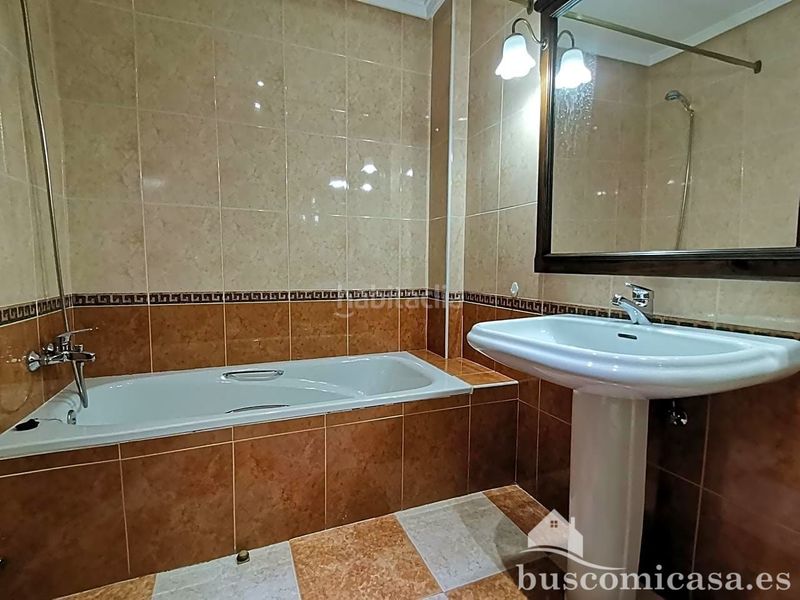 Foto 6ff5f065-a2e1-4709-a250-0a20dad93715. Pis amb piscina a Linarejos Linares