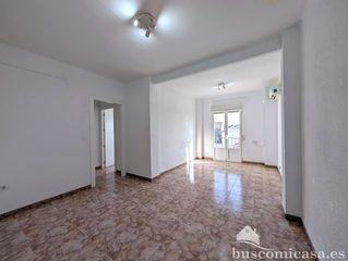 Pis  Santa isabel. Piso en la estación linaresbaeza.