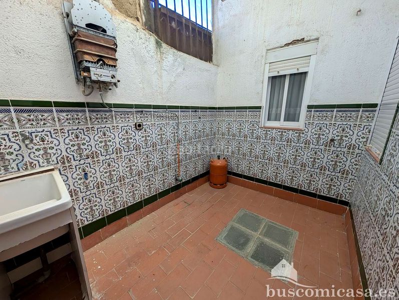 Foto 49671c95-3a9a-489d-a92a-b5a93d892c3c. Pis amb aparcament a Zona Hospital Linares