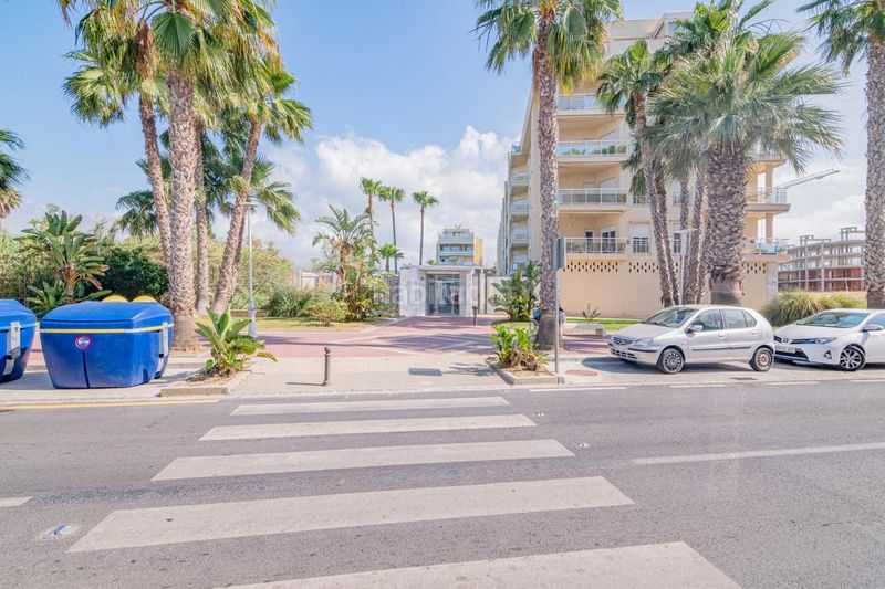 Foto eb338860-b424-44a8-b8df-1356e282323a. Pis amb aparcament piscina a Playa de Granada Motril