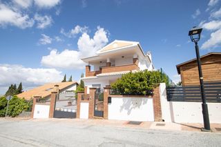 Casa  Fuente encaña. Vivienda independiente con piscina en nívar