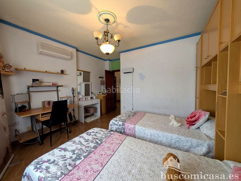 Foto c835037d-87b5-436d-82f3-59359a696b7d. Casa amb piscina a Linarejos Linares
