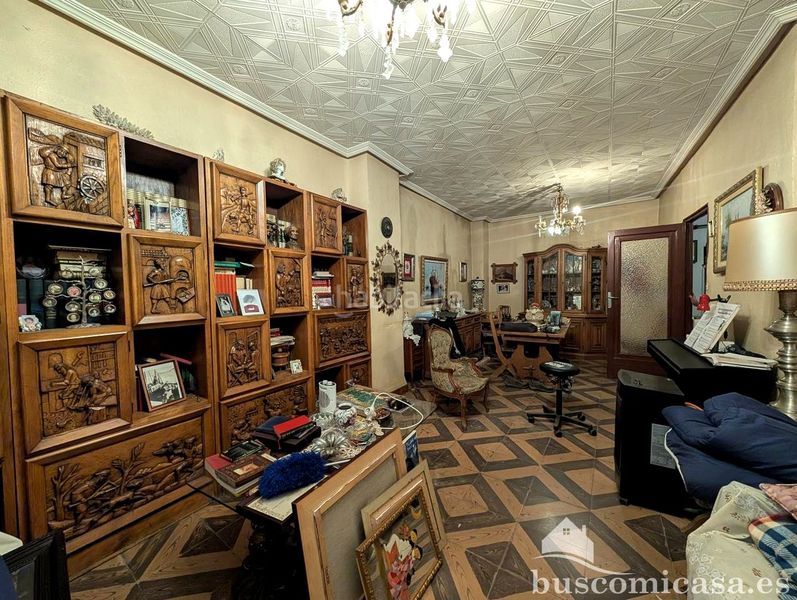 Foto 32ad0f20-cbc6-4a8b-b7b4-9594456f3903. Edifici a Centro ciudad Linares