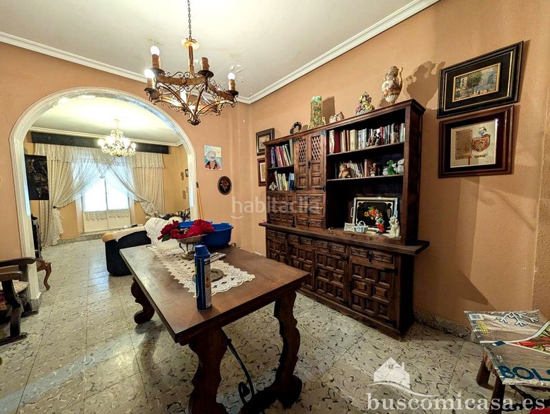 Foto b59283df-30f6-495c-be63-ca806528b83e. Edifici a Centro ciudad Linares