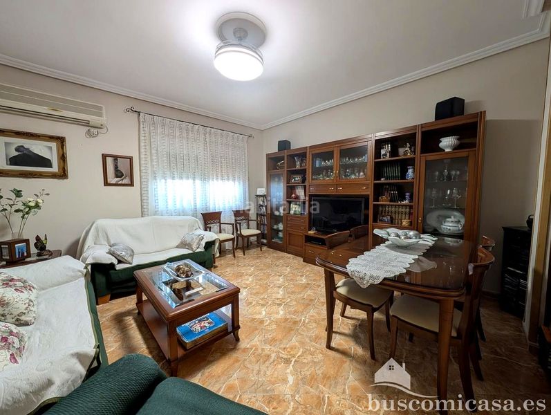 Foto 23cf1dde-e525-4e60-a14b-1a6f9fbfe731. Casa amb aparcament a La Zarzuela - San José - Belén Linares