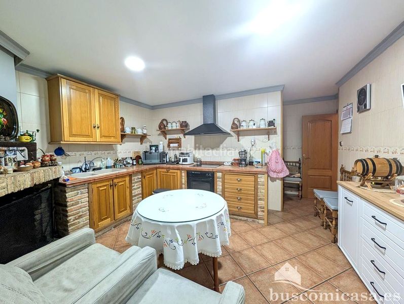 Foto 765de82b-4e45-43a3-bd40-d1c9a91bf2c4. Casa amb aparcament a La Zarzuela - San José - Belén Linares