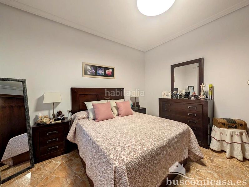Foto b4c7b485-5c96-479a-a2bb-8d4e5a87a7f5. Casa amb aparcament a La Zarzuela - San José - Belén Linares