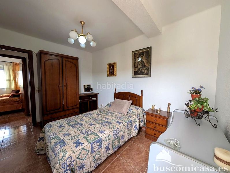 Foto d5e406b6-e17e-4c9d-8f41-932361a935f3. Pis a Linarejos Linares