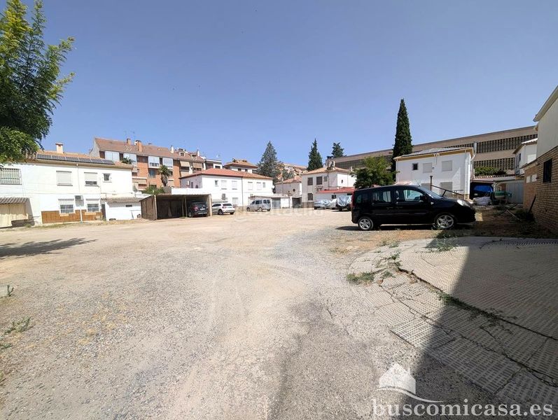 Foto 0a94f999-1a09-4359-9bb5-81960f90345c. Casa amb aparcament a Centro ciudad Linares