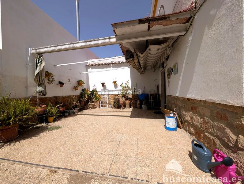 Foto 3a1f7a3f-fa5d-40e6-99b7-82ecdbcb7bf2. Casa amb aparcament a Centro ciudad Linares