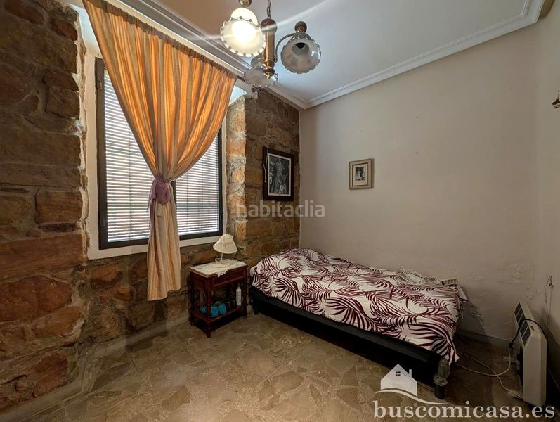 Foto 492b8137-63e2-443e-8ebc-1246760a6893. Casa amb aparcament a Centro ciudad Linares
