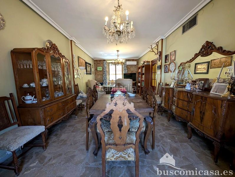 Foto 49bacb4b-b188-4b60-a059-a7920ea1135a. Casa amb aparcament a Centro ciudad Linares
