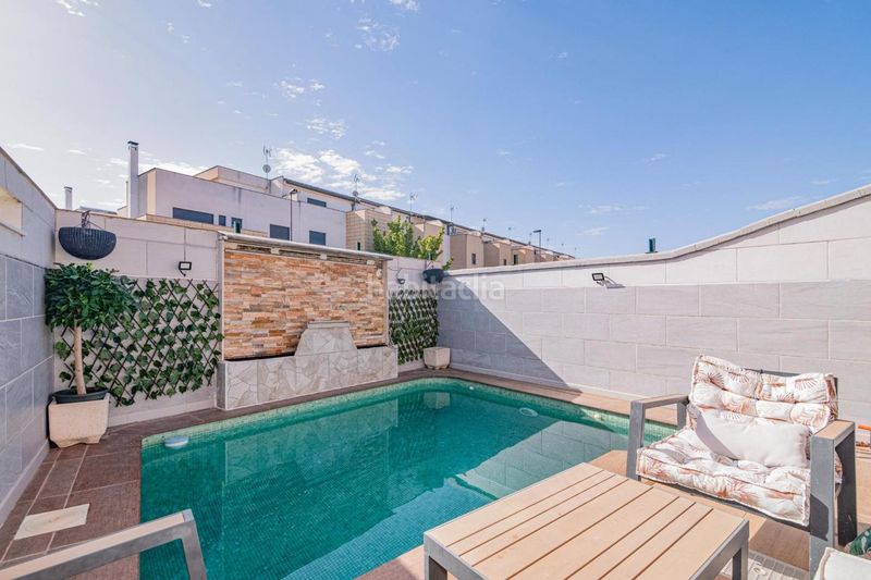 Foto a09cfda0-d6b5-4501-8112-5506c03db592. Casa amb aparcament piscina a Poniente Armilla