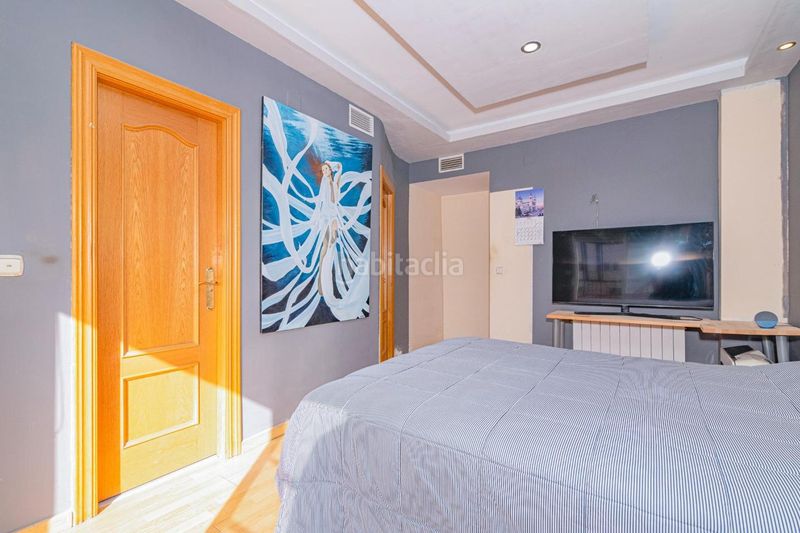 Foto bc18b0f4-a9d3-4f51-b482-4e5a2a7eb8ef. Casa amb aparcament piscina a Poniente Armilla