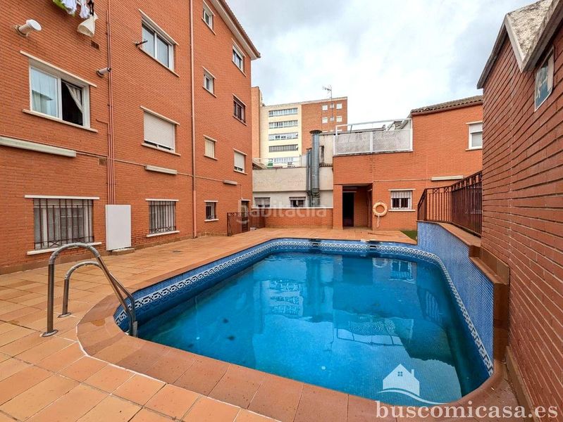 Foto 453696ac-4bbb-41e1-93ea-54821095d132. Pis amb calefacció aparcament piscina a Linarejos Linares