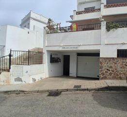 Casa  Calle neptuno. Venta de casa en nerja