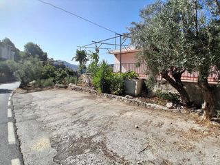 Édifice  Calle carretera del suspiro. Venta de restaurante con vivienda y nave