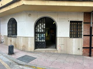 Geschäftsraum  Calle parque de los ángeles. Local comercial con gran potencial en loja